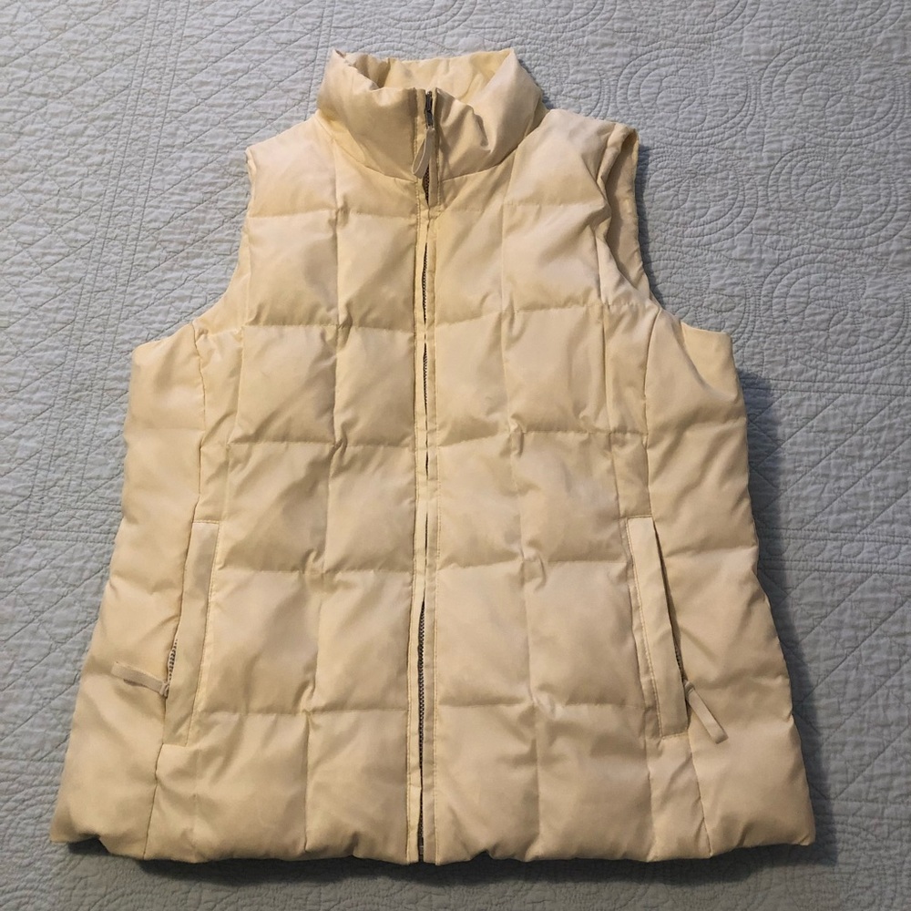 Vintage Gap down vest. Size small.